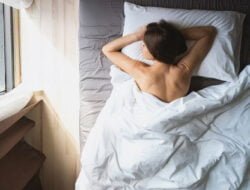 Jarang Diketahui! Tidur Telanjang Ternyata Memiliki Banyak Manfaat Bagi Kesehatan, Cek Faktanya