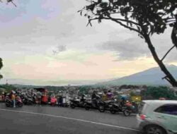 View Gunung Salak Batutulis Kota Bogor jadi Tempat Favorit Warga untuk Nongkrong