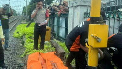 Pemotor di Jakarta tewas tertabrak kereta api