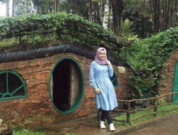 House The Hobbit, Wisata Unik di Cisarua Bogor