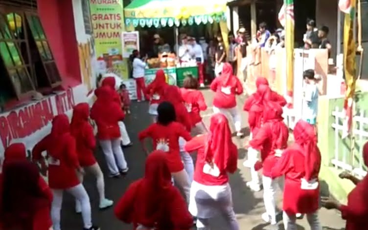 Menarik! HUT RI 17 Agustus Warga Bondongan Masih Gelar Bazar dan Perlombaan di Bulan September 1 bazar