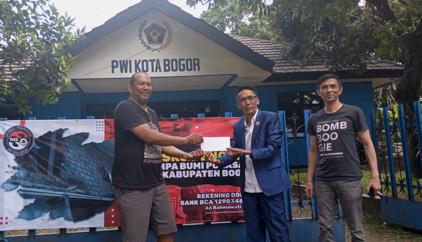 Ketua BK DPRD Kota Bogor Salurkan Bantuan Untuk Korban Gempa di Desa Purasari Bogor
