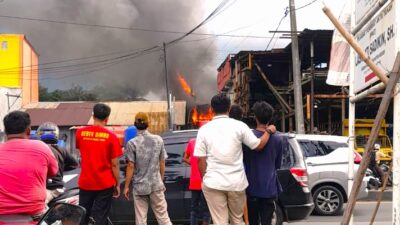 Gudang Barang Bekas di Jalan Raya Kemang Bogor Kebakaran, 1 Motor Hangus