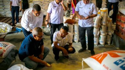 Hery Antasari Cek Gudang Bulog, Harga dan Ketersediaan Beras Normal