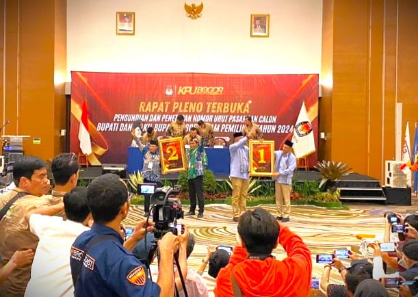 Sah!!! KPU Kabupaten Bogor Tetapkan Paslon Rudy Susmanto- Ade Ruhandi Nomor 1, dan Paslon Bayu Syahjohan-Musyafaur Rahman Nomor 2