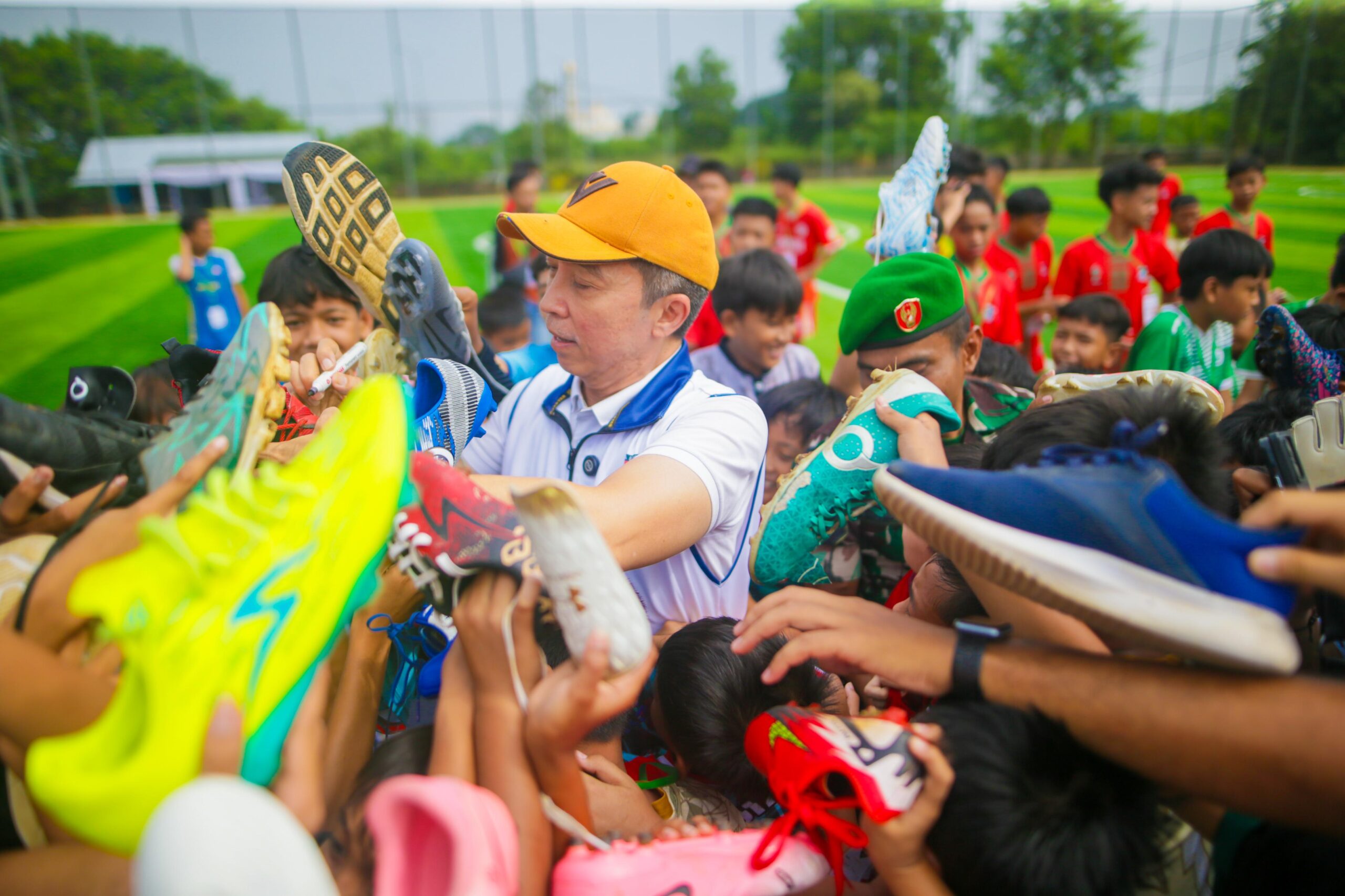 64 Sekolah Berlaga di Turnamen Mini Soccer Wali Kota Cup 2025 Begini Pesan Dedie A. Rachim3 scaled