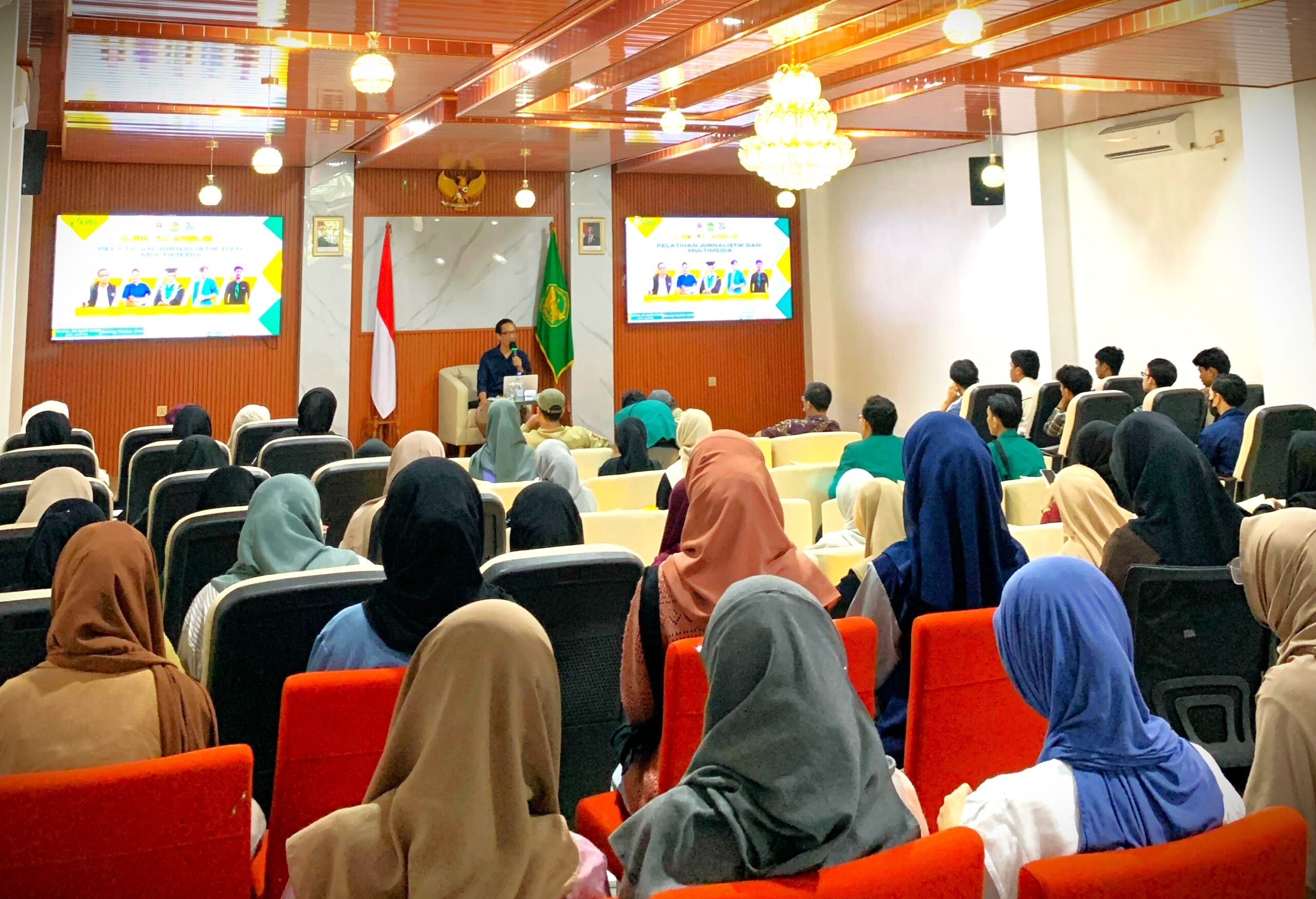 Penting Tahu!! Bedanya Media Mainstream dengan Informasi di Medsos, Ini Penjelasan Ketua PWI Kota Bogor 1 Ketua PWI Kota Bogor
