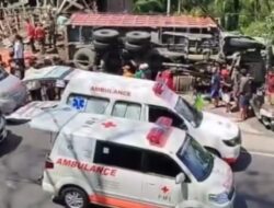 Dump Truk Tabrak Angkot Pembawa Pelayat di Purworejo, 10 Tewas