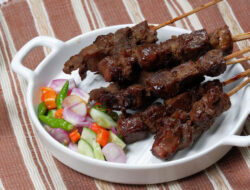 Tips Aman Konsumsi Daging Kambing Saat Iduladha 2025, Ini Porsi yang Dianjurkan