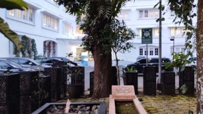 Makam Mbah Ginah