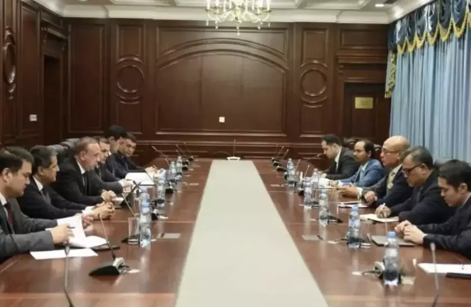 Indonesia dan Tajikistan