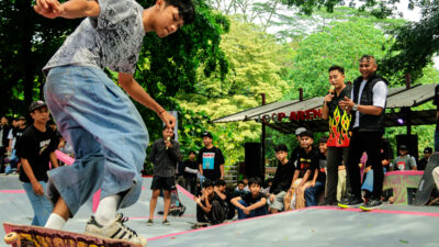Hari Skateboarding