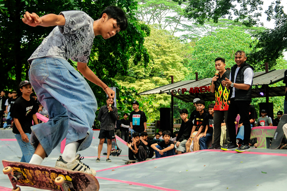Hari Skateboarding