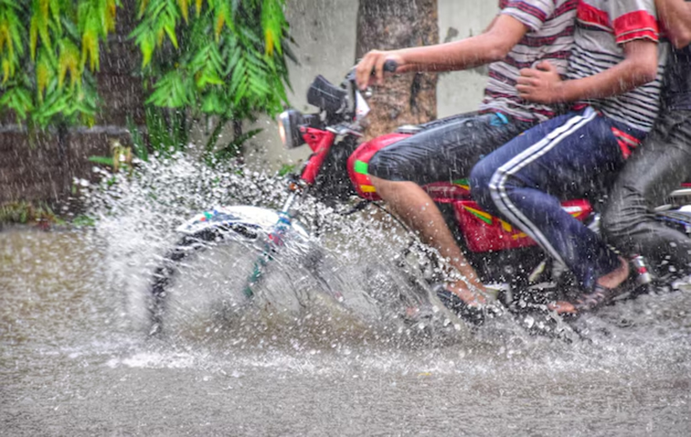 motor terendam banjir