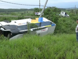 Bus Damri Terguling di Tanjakan Cakat Raya Lampung, Tidak Ada Korban Jiwa