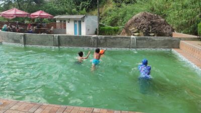 pemandian air panas