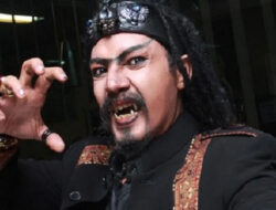 Limbad Tertahan di Imigrasi Saudi Gara-gara Penampilan Ekstrem