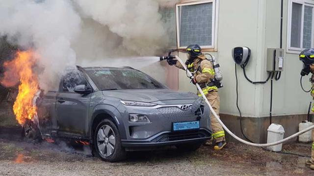 Waspada Kebakaran Mobil Listrik, Begini Cara Mencegahnya 1 mobil listrik