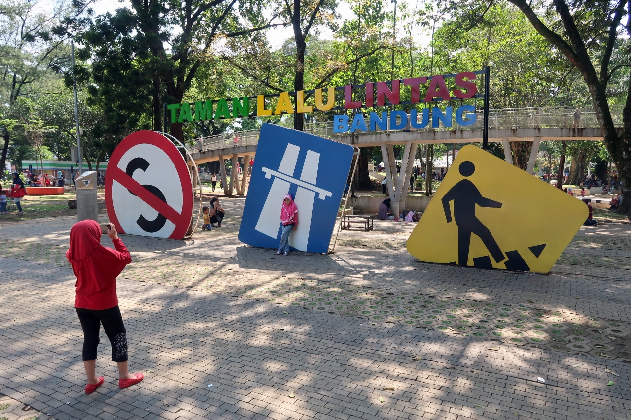 lima taman kota di Bandung