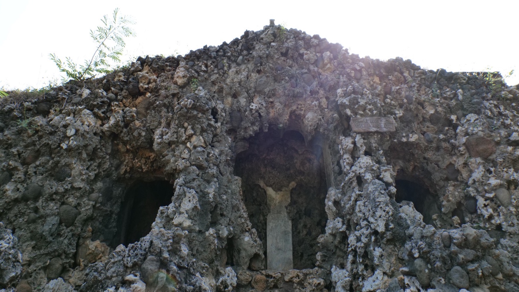 Eksplorasi Gua Sunyaragi, Warisan Budaya Abad ke-17 di Cirebon 1 Gua Sunyaragi