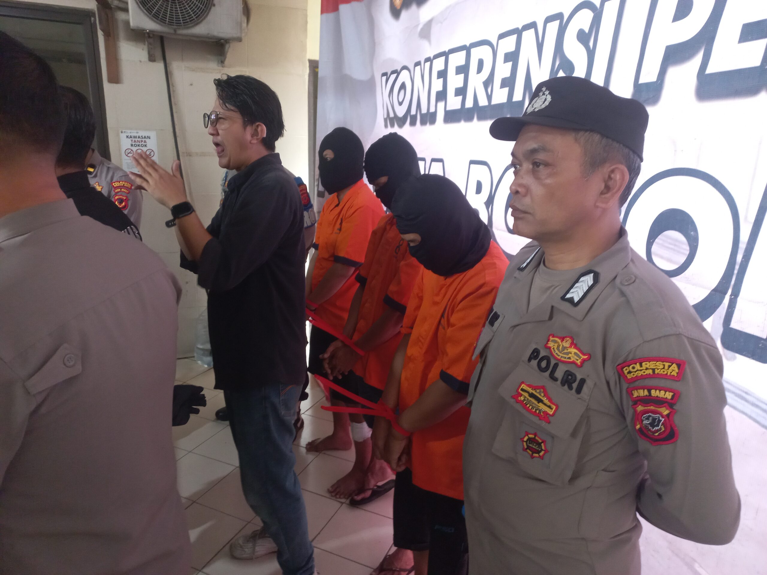 Beraksi Lebih dari 300 TKP di Bogor Pelaku Curanmor Ditangkap Polisi 3 scaled