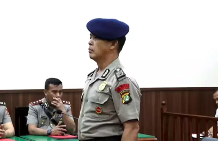 Bripka Rohmat Dijatuhi Sanksi Demosi 7 Tahun Terkait Kematian Pengemudi Ojol 1 Bripka Rohmat