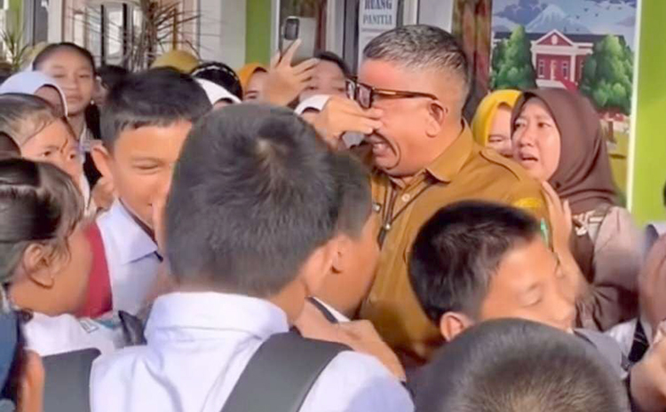 Kepala SMP Negeri 1 Prabumulih Dicopot dari Jabatan Usai Tegur Anak Wali Kota 1 SMP Negeri 1 Prabumulih