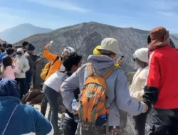 Kerusuhan Tak Surutkan Minat Wisatawan Asing ke Gunung Bromo