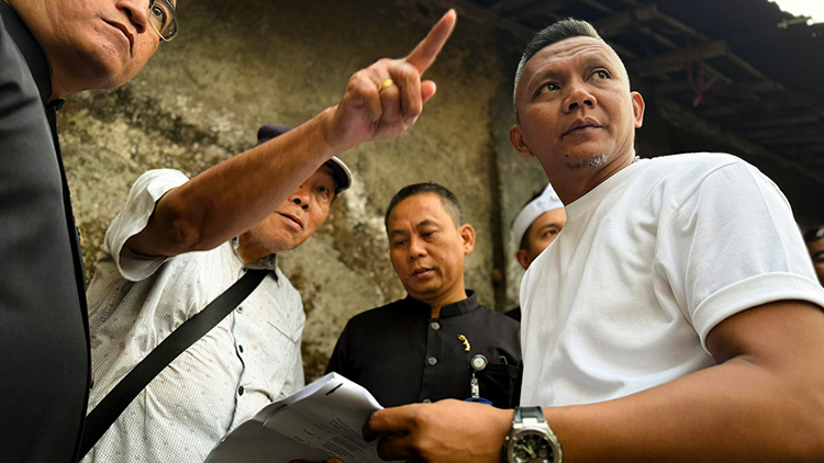 pembangunan jembatan penghubung