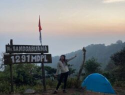 Wisatawan Padati Gunung Sanggabuana saat Libur Panjang Maulid Nabi