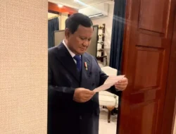 Prabowo Terima Surat Penuh Cinta dari Siswa Sekolah Rakyat Bandung Barat