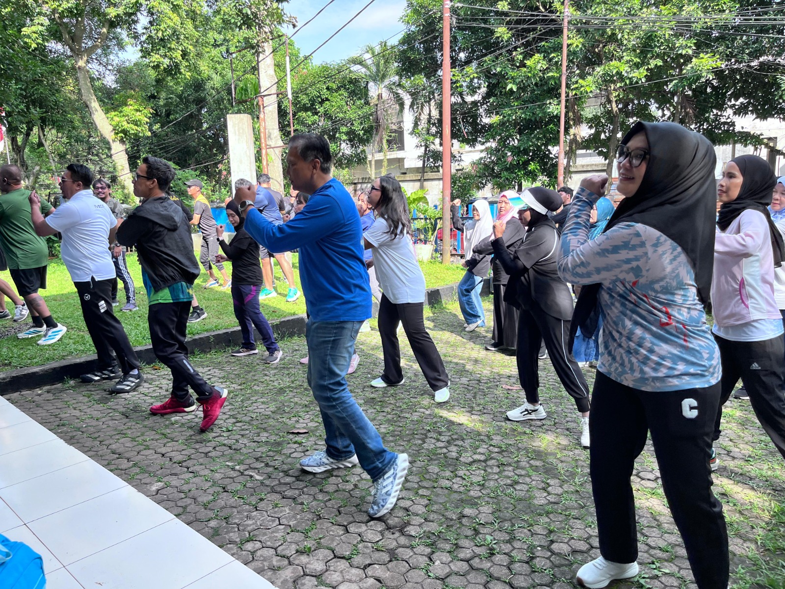 Disdukcapil Senam Bersama dan Buka Layanan di PWI Kota Bogor