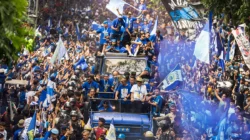 Ponsel Frans Putros Hilang di Tengah Pawai Persib Juara di Bandung
