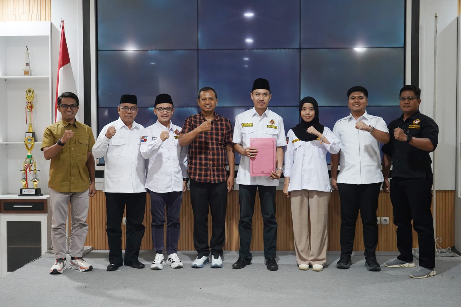 Resmi Dilantik, Karang Taruna Kedung Badak Siap Bangun Kemitraan Lintas Elemen 1 WhatsApp Image 2026 05 16 at 17.25.06 1