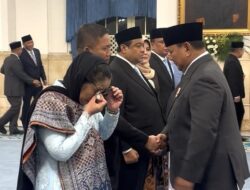 Prabowo Lantik Kepala dan Wakil Kepala BGN Baru, Nanik Deyang Tak Kuasa Menahan Tangis