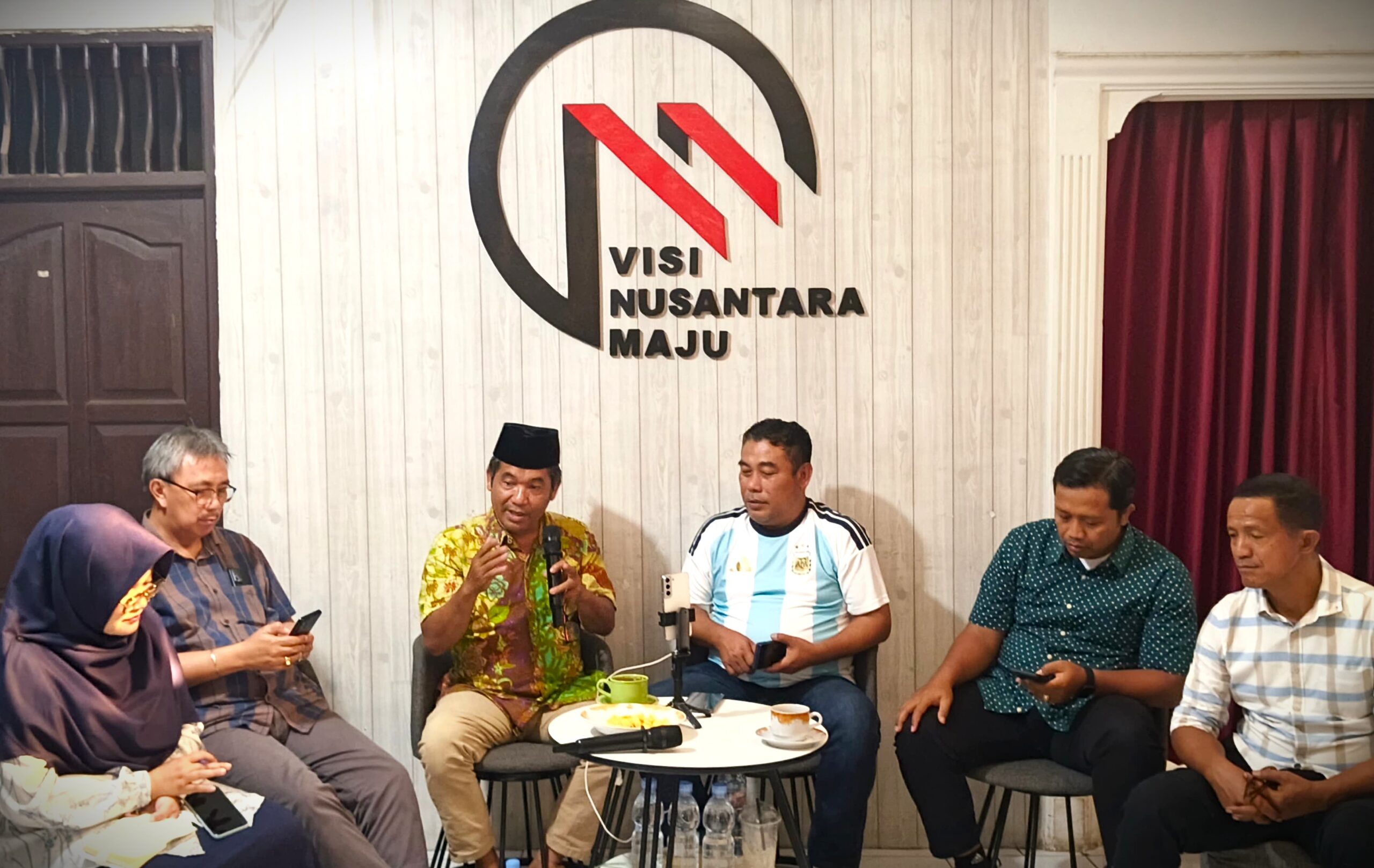 Founder Vinus Indonesia Desak Komisi II DPR RI Segera Bahas Revisi UU Pemilu 3 1001460107 scaled