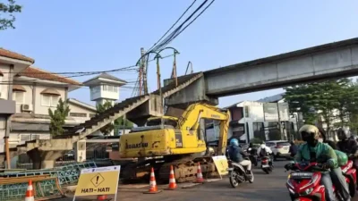 Jembatan Penyeberangan Orang JPO Paledang Bogor sudah mulai dibongkar Sabtu 2762026