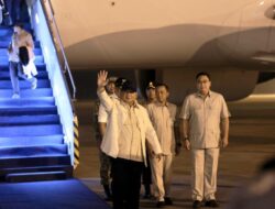 Seskab Teddy Sebut Kelebihan Biaya Kunjungan Luar Negeri Ditanggung Pribadi Presiden Prabowo