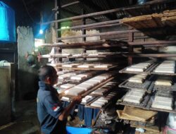 Dolar Melonjak, Pengrajin Tempe di Bogor Pilih Perkecil Ukuran Produk Demi Pertahankan Harga