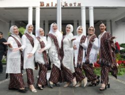 Elegan dan Sarat Makna, Batik Rereng Kujang Jadi Busana Resmi Puncak HJB ke-544