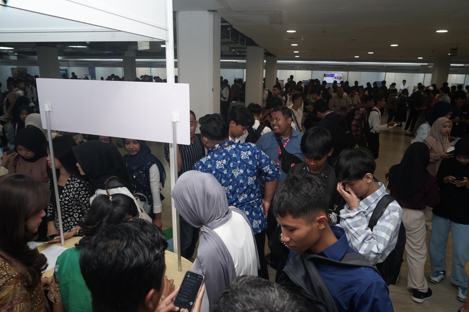 Sediakan 3.212 Lowongan, Job Fair Kota Bogor 2026 Diserbu Hampir 7 Ribu Pelamar 1 WhatsApp Image 2026 06 08 at 16.24.52