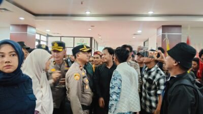 Demo Mahasiswa di DPRD Kota Bogor Ricuh
