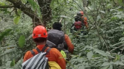 Pendaki Gunung Semeru Jatuh ke Jurang Sedalam 375 Meter, Evakuasi Berlangsung Dramatis