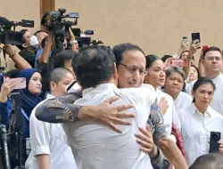 Hakim Vonis Nadiem Makarim 10 Tahun Penjara dalam Kasus Chromebook
