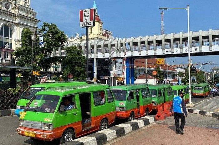 sopir angkot protes angkot listr 20250427112256
