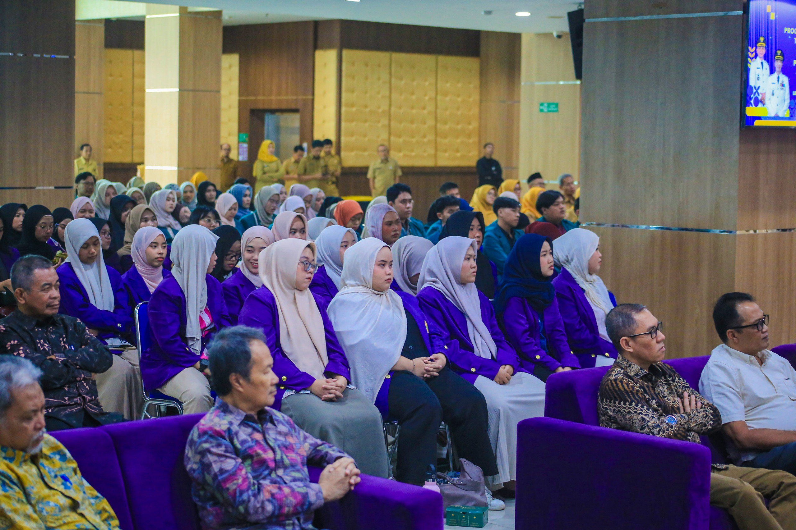 Solusikan Kekurangan Guru di Kota Bogor, Dedie Rachim Luncurkan Program Mahasiswa Mengajar 3 1001517804