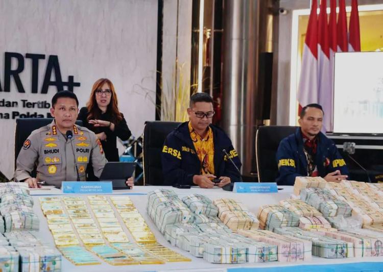 2026 07 14 kasus febrie adriansyah makin panas polri libatkan fbi hingga kedutaan singapura periksa dolar sitaan