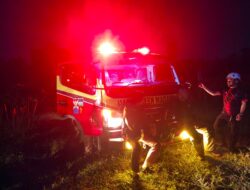 Alang-alang di Gunung Wangun Bogor Selatan Terbakar