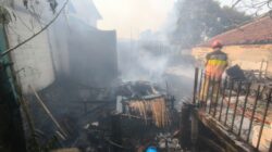 Diduga Korsleting Listrik, Rumah Bambu di Bogor Ludes Terbakar 2 WhatsApp Image 2026 07 15 at 17.02.18