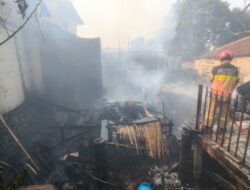Diduga Korsleting Listrik, Rumah Bambu di Bogor Ludes Terbakar